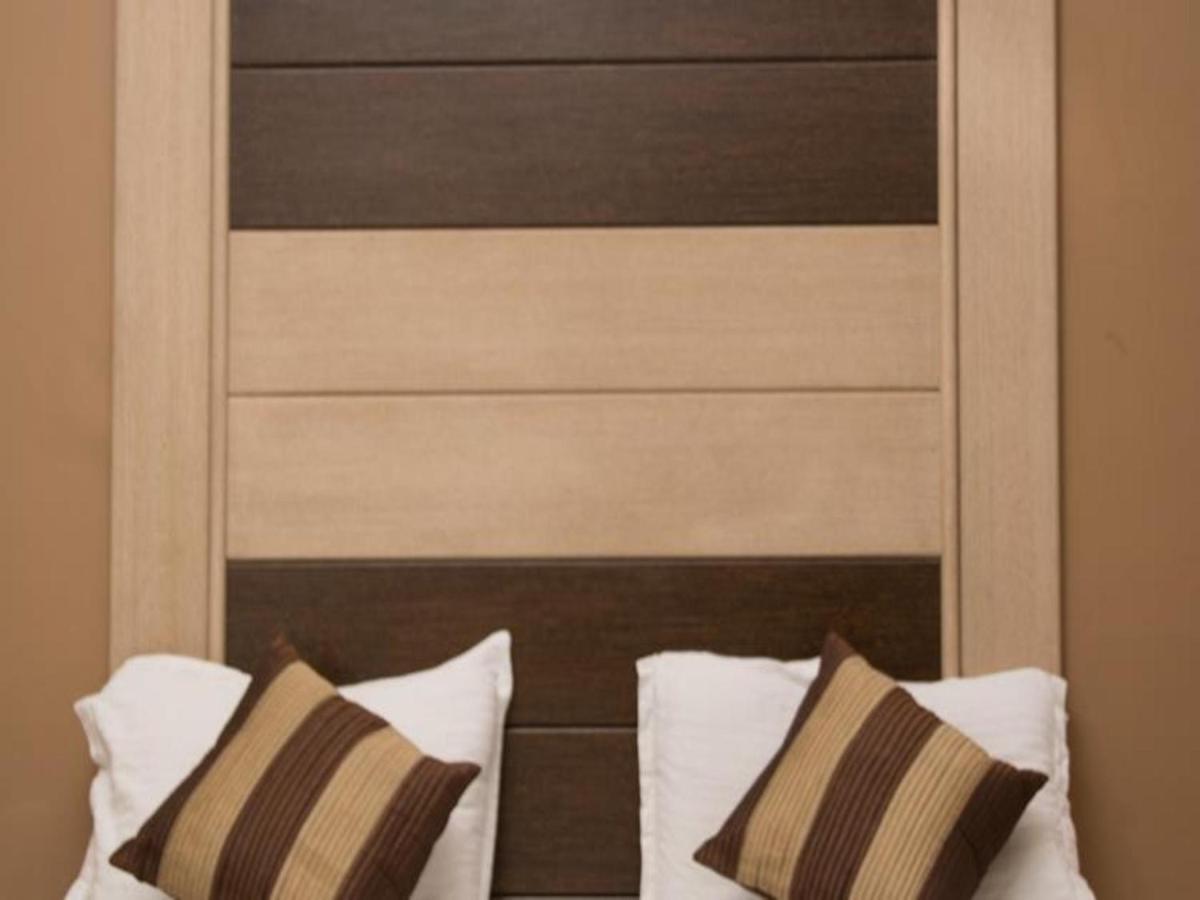 Hotel Pacific Inn Huda City Centre Gurgaon Exteriör bild